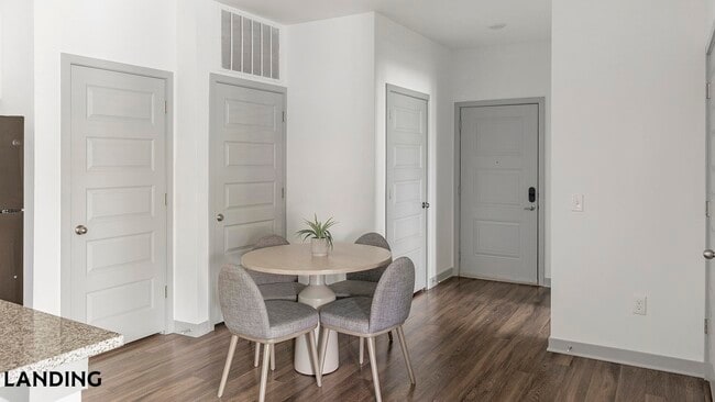 Photo - 100 Wildwood Ct Unidad 324