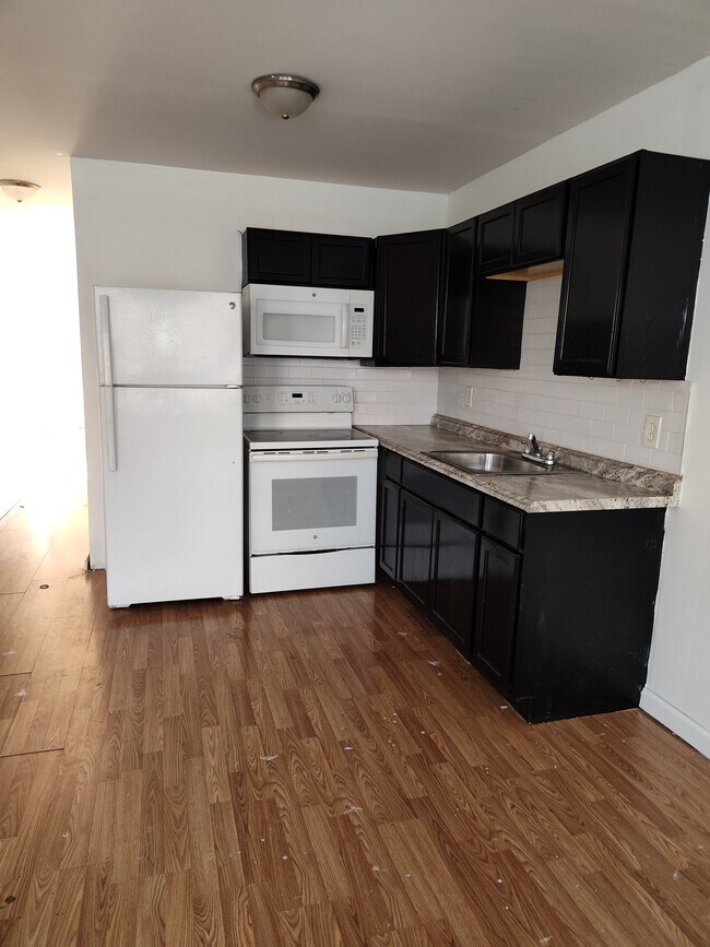 Kitchen - 12 W Main St Unit Apartment #2