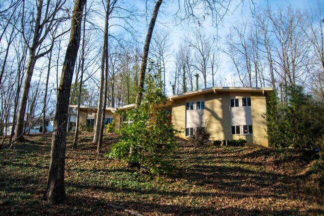 Photo - 6495 Vernon Woods Dr NE