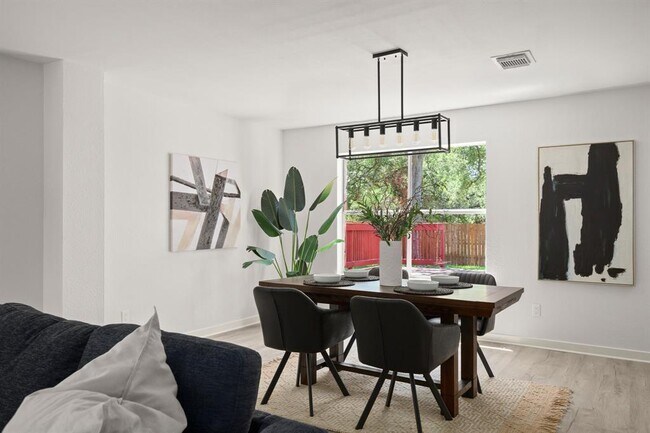 7403 Rankin Trail