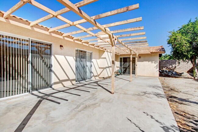 Photo - 43580 Texas Ave