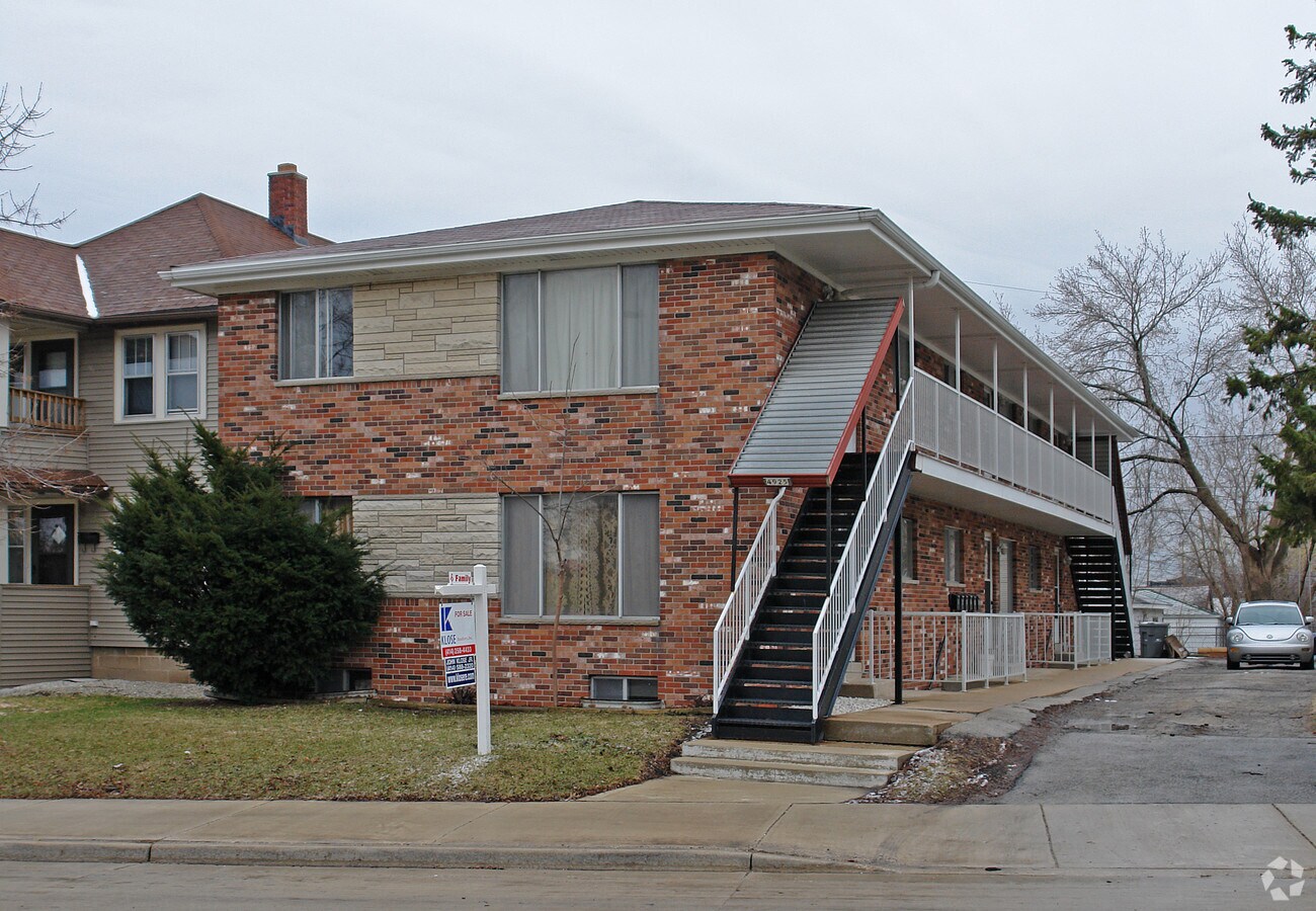 Photo - 4925 W National Ave Apartments