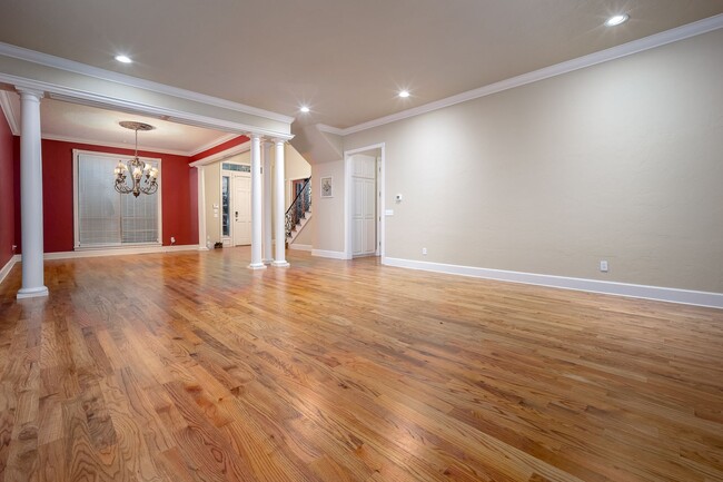 Photo - (5) Bed/(4.5) Bath + Study Avail NOW! Must-See Amenities!