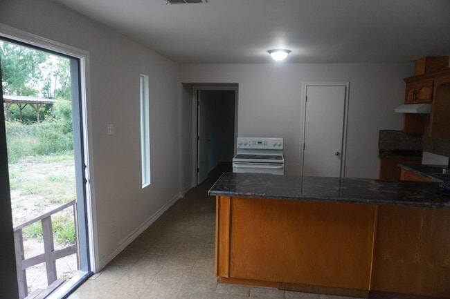 Photo - 1306 N Moorefield Rd