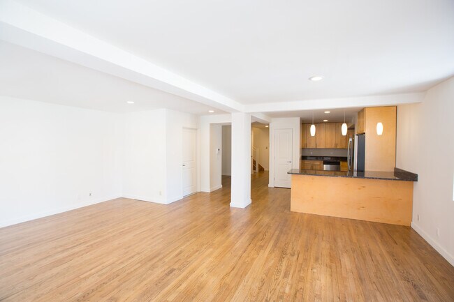 225 East 85th Street- 1 Month Free - 225 East 85th Street- 1 Month Free