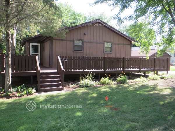 Building Photo - 353 E Elm St Rental