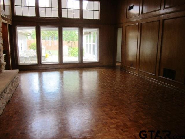 401 Woodland Hills Dr