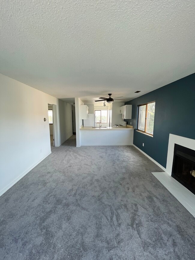 Building Photo - 2210 Split Rock Dr Unit A Rental