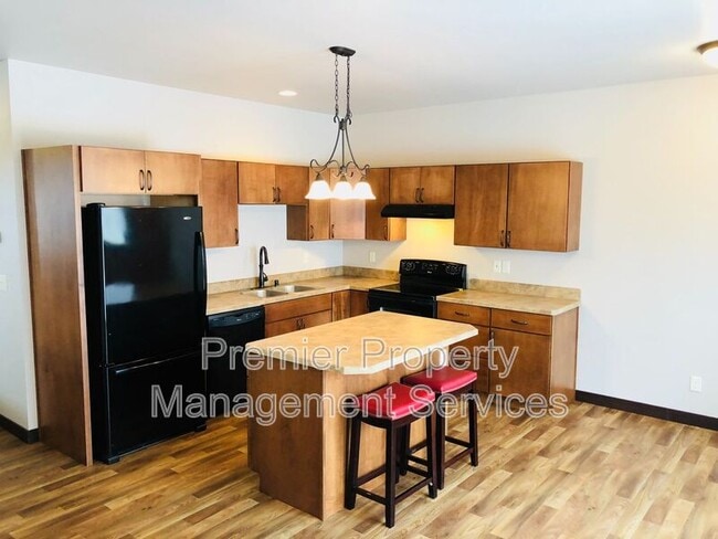 Building Photo - 2124 Rehberg Ln Unit 2 Rental