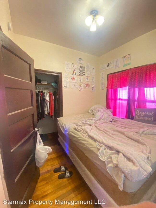 Photo - 4 br, 2 bath House - 74 Geranium Avenue E