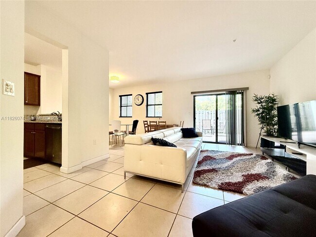 Photo - 10600 NW 88th St Unit 106