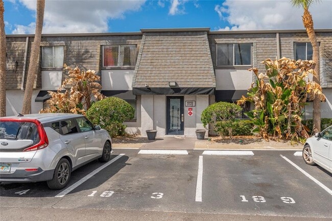 Building Photo - 1918 Conway Rd Unit 9