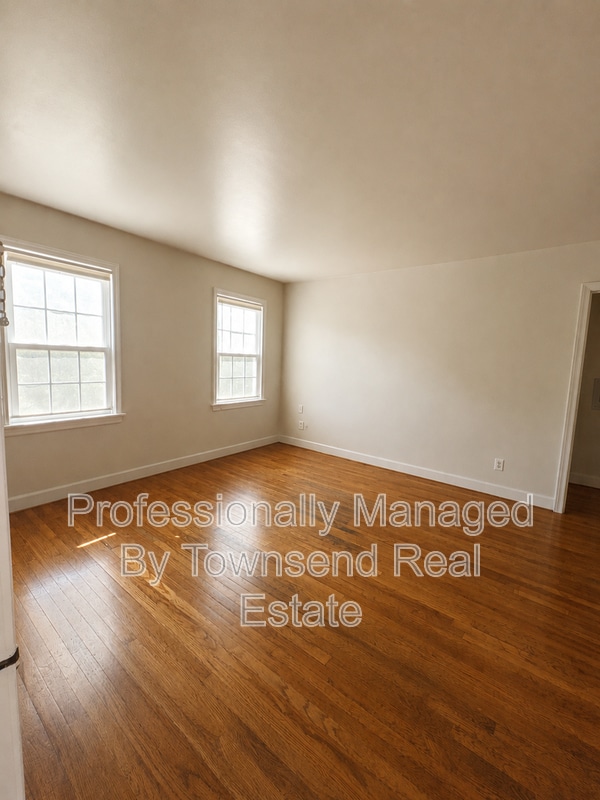 Photo - 507 Martine Rd