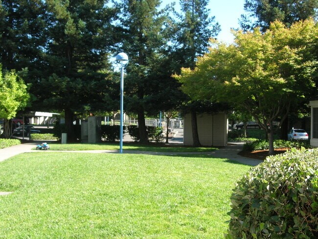 Photo - 1920 Lazzini Ave Unit 1920-D