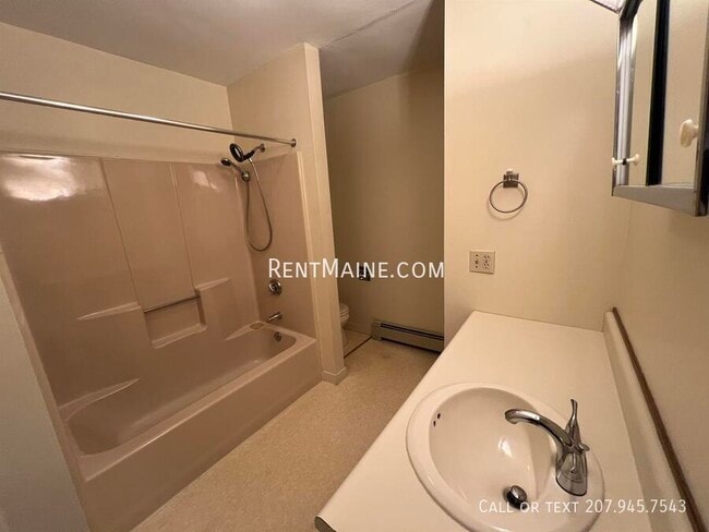 Photo - 71 Valley View Ln Unit B