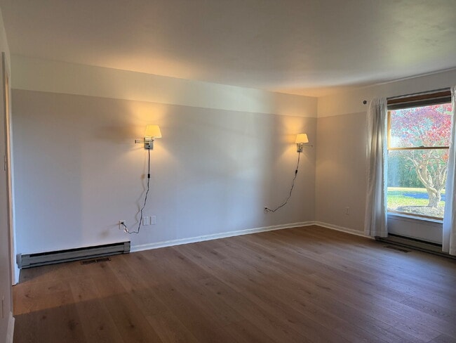 Photo - 5b 2.5ba Glorious Home for Rent in Frederick County!