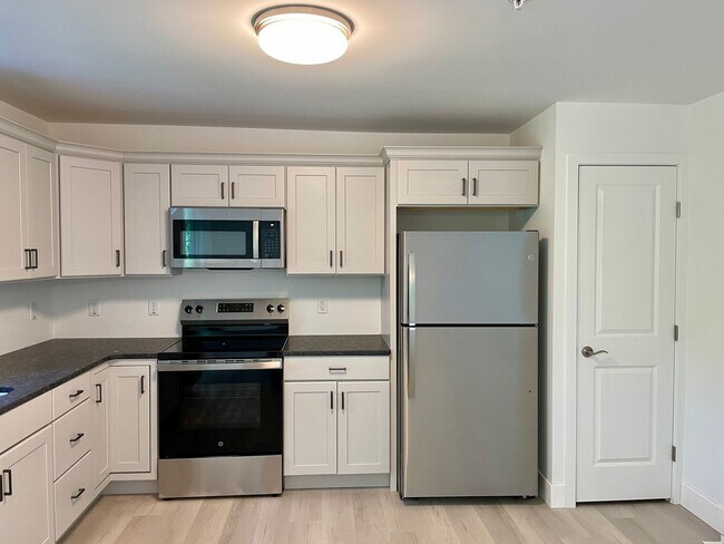 Photo - 40 Longfellow Dr Unidad APT C