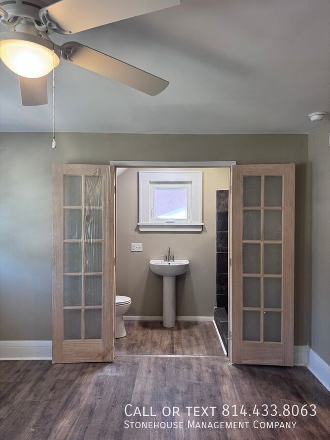 Photo - 306 Poplar St