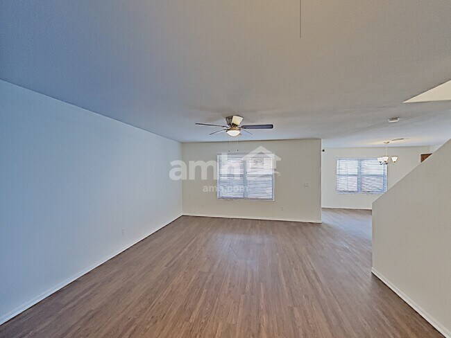 Photo - 628 E Springfield Pl