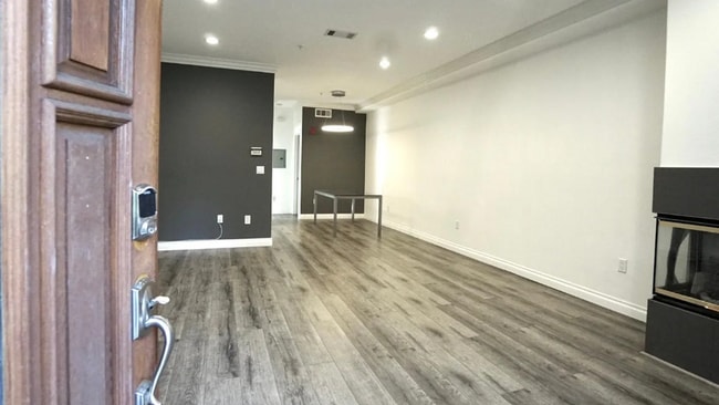 Photo - 268 Mar Vista Ave Unidad 268 N Mar Vista Ave #4