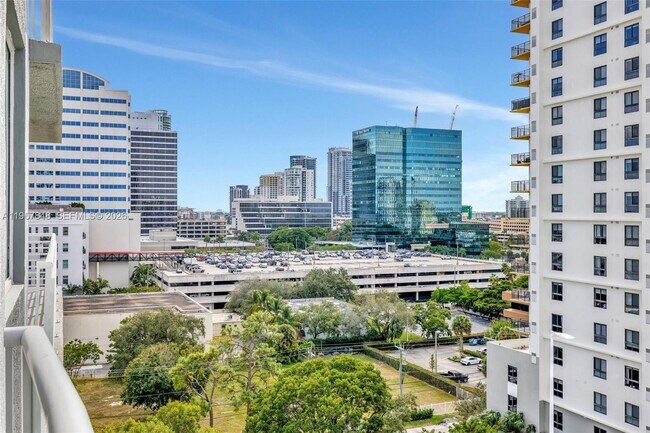 Photo - 315 NE 3rd Ave Unit 902