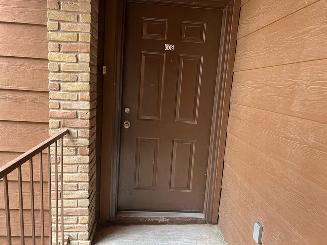 Building Photo - 1752 Tiara Trail Unit 608-F Rental