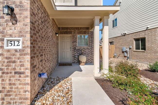 Photo - 512 White Steppe Way