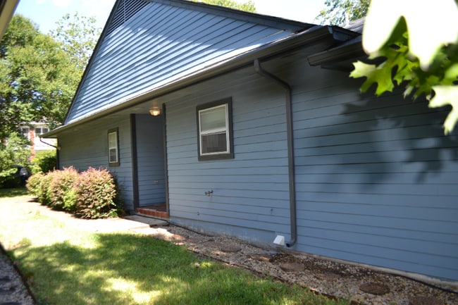 Photo - 5614 Victor St