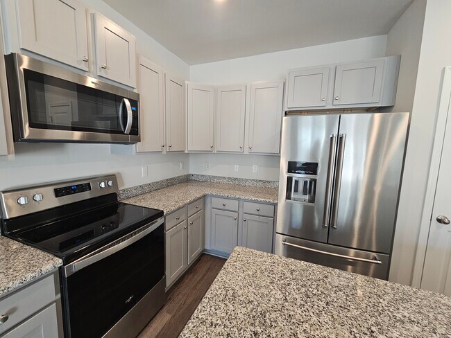 Photo - 7566 Knightbell Cir