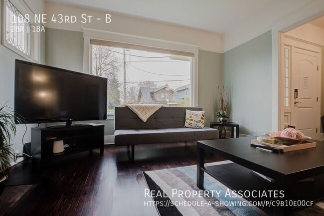 Photo - 108 NE 43rd St Unit B