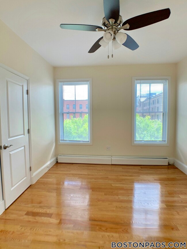 Photo - 35 Brookline St Unidad 17