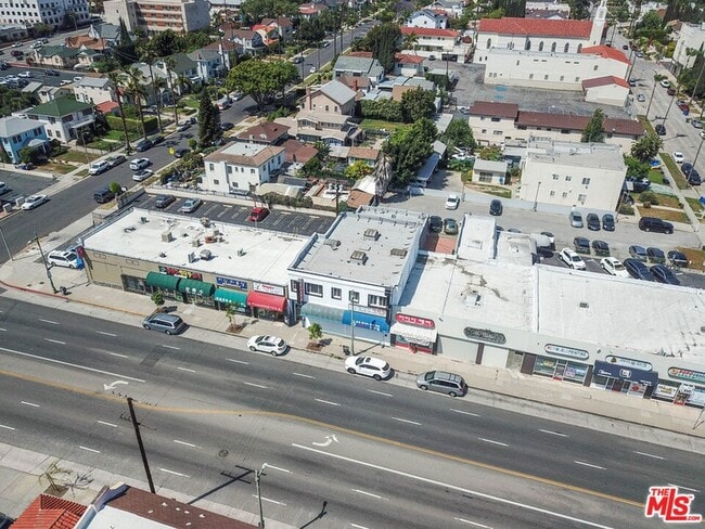 Photo - 4015 W Olympic Blvd
