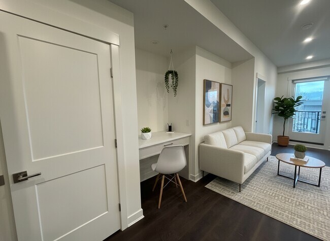 Photo - 5382-200 200 St