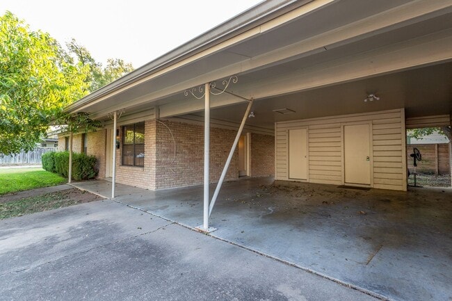 4501 Caswell-