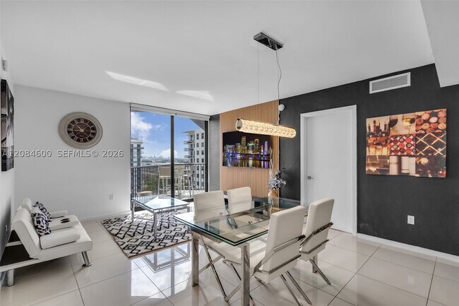 Building Photo - 5252 NW 85th Ave Unit 1709