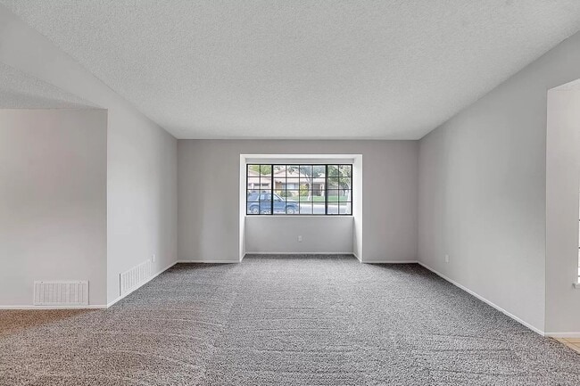 Photo - Lovely West Quartz Hill 3 Bedroom Home w/RV Large Covered Patio Award Winning Schools