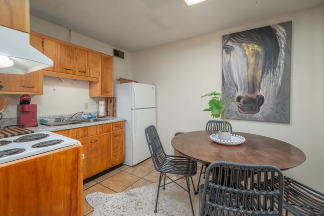 Photo - 300 Green St