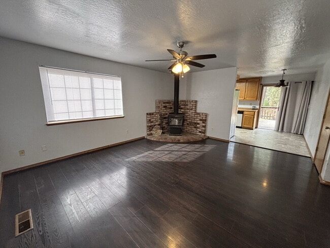 Photo - 3/2 on 3/4 acre lot near Holiday Market fo...