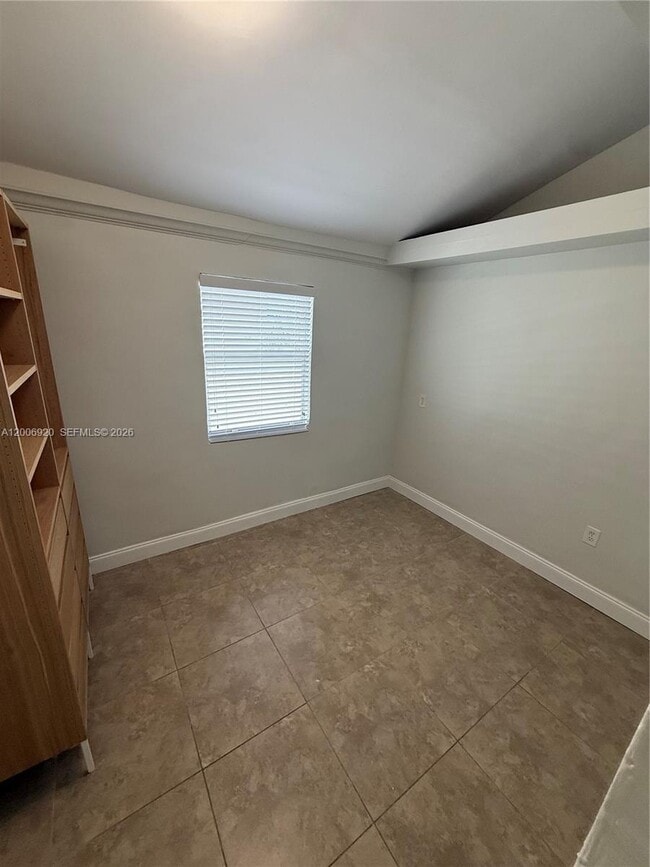 2816 Pine Tree Dr Unit 2