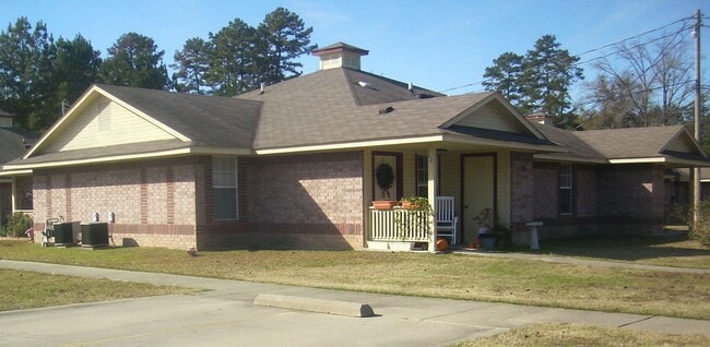 Building Photo - 101 Seniors Ave Unit #101