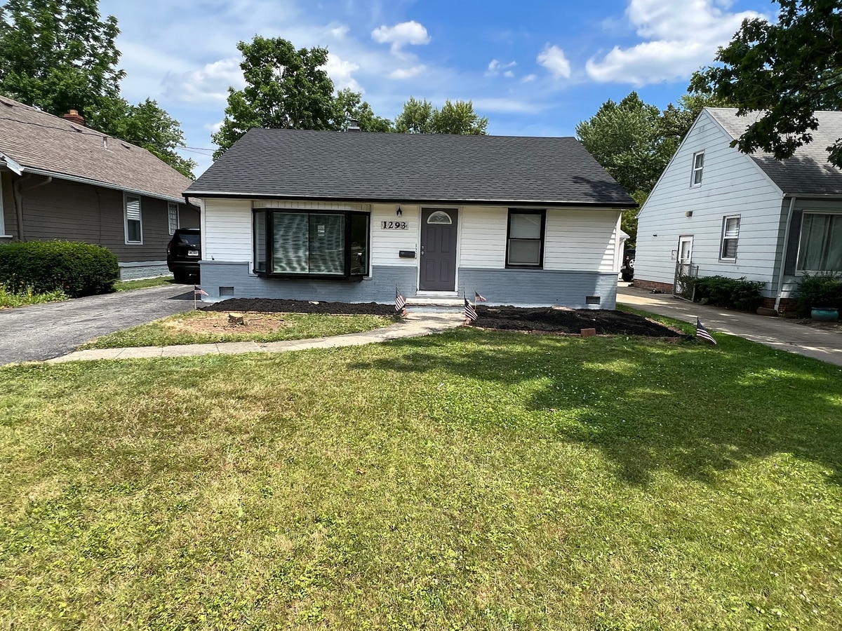 Photo - 1293 Lander Rd