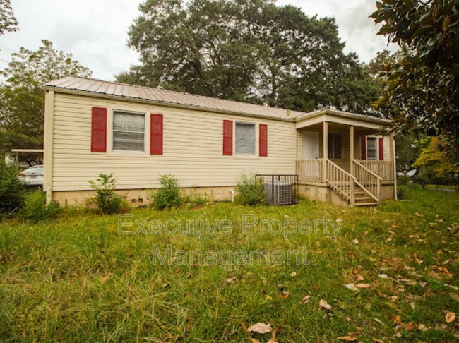 Building Photo - 1136 Broad St Rental