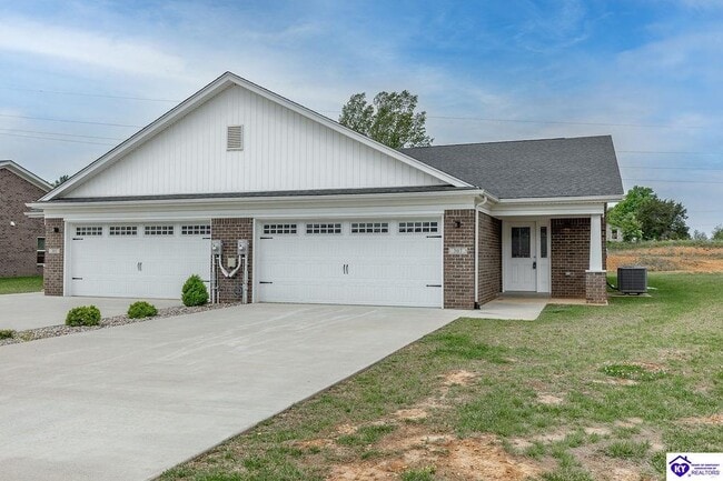 Photo - 307 Breckinridge Cir