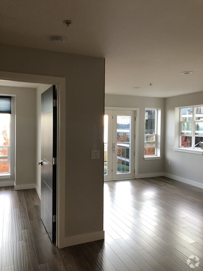 Building Photo - 3028 Western Ave Unit 306 Rental
