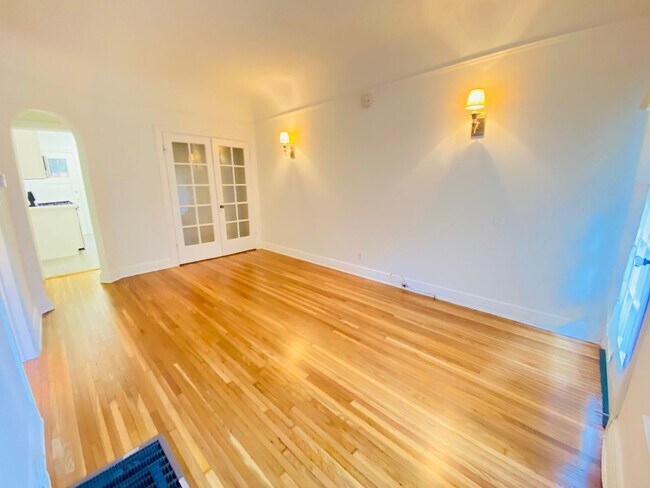 Photo - 1002-1012 1/2 N. Sweetzer Ave.