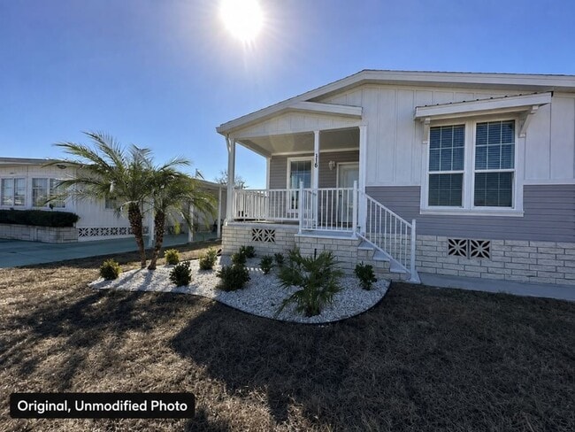 Photo - 928 Bonaire Ave W