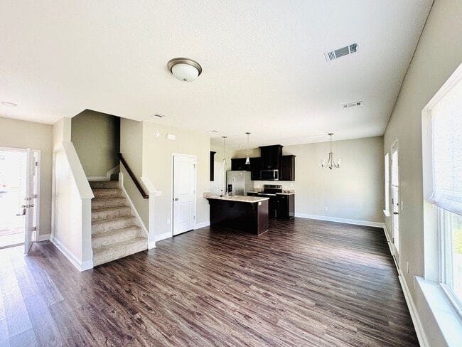 Photo - BEAUTIFUL 3 BED/2 BATH HOME IN GRIFFIN PARK!