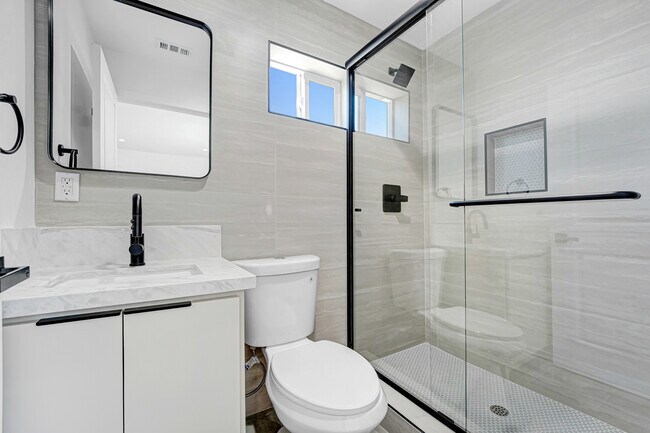 Photo - 356 1/2 N Chicago St Unit 356 1/2