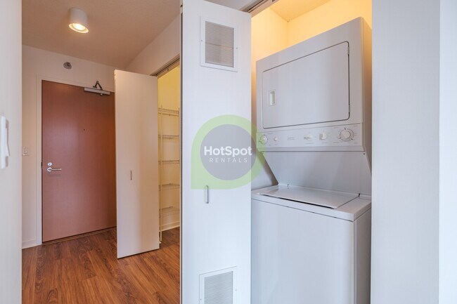 Photo - 543 N Kingsbury St