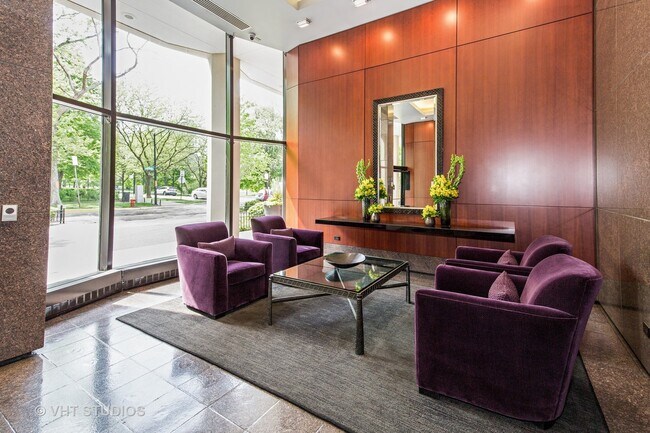 Photo - 1555 N Astor St Unit 5NE